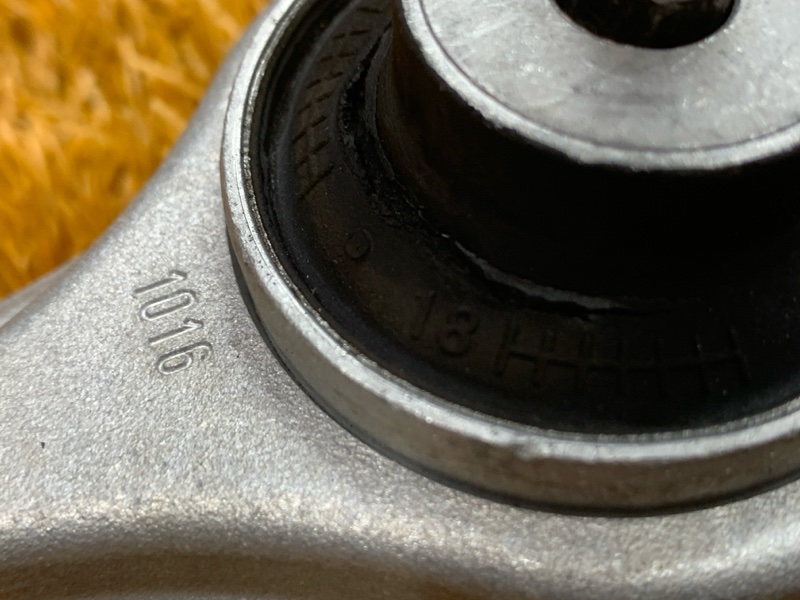 Рычаг подвески верхний, 960 рублей, Красноярск