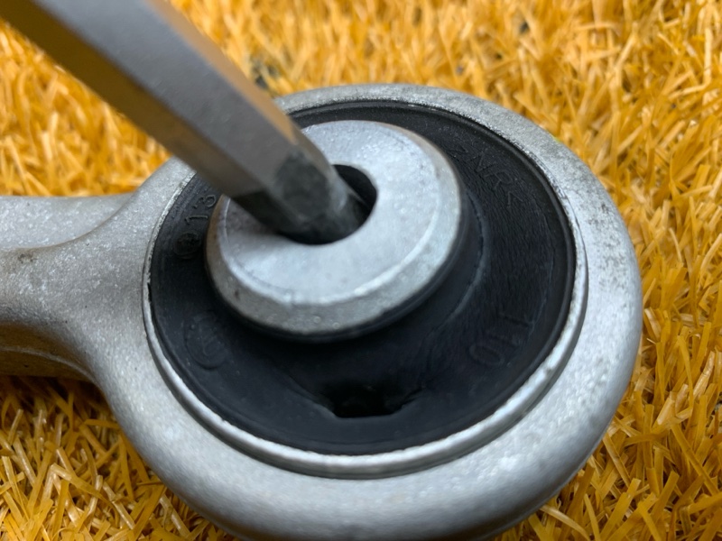 Рычаг подвески верхний, 500 рублей, Красноярск