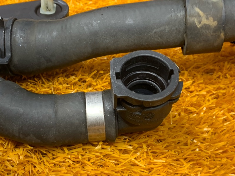 Патрубок системы охлаждения, 1200 рублей, Красноярск