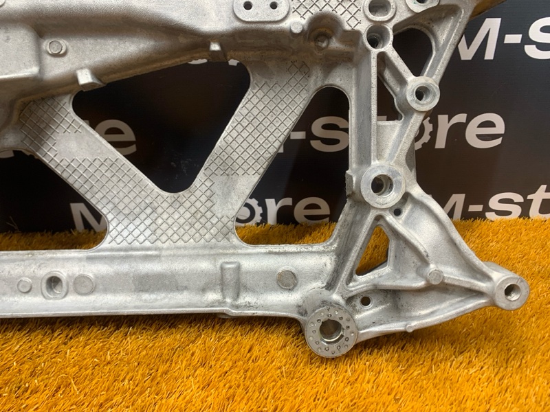 Балка поперечная (подрамник), 19470 рублей, Красноярск