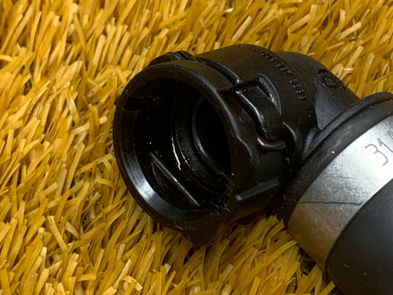 Патрубок системы охлаждения, 1800 рублей, Красноярск