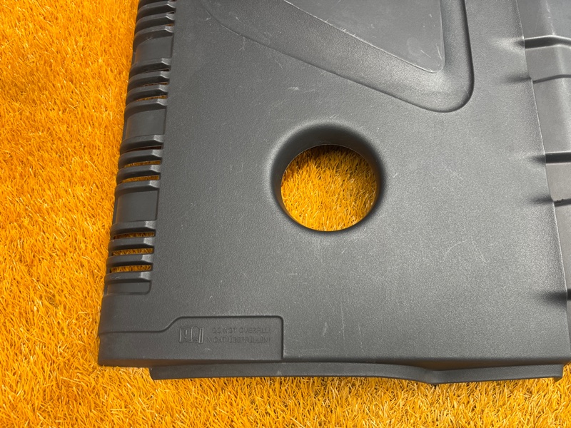 крышка двигателя, 2000 рублей, Красноярск