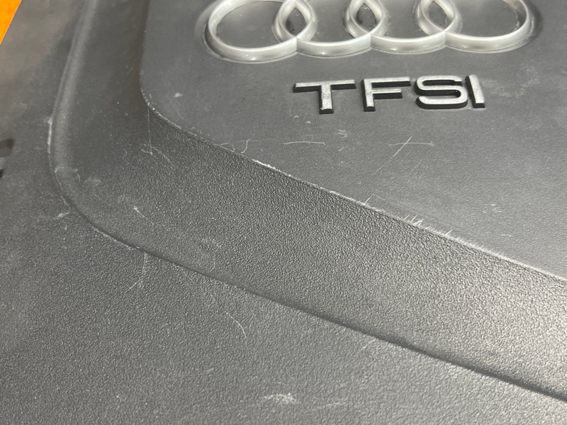 крышка двигателя, 2000 рублей, Красноярск