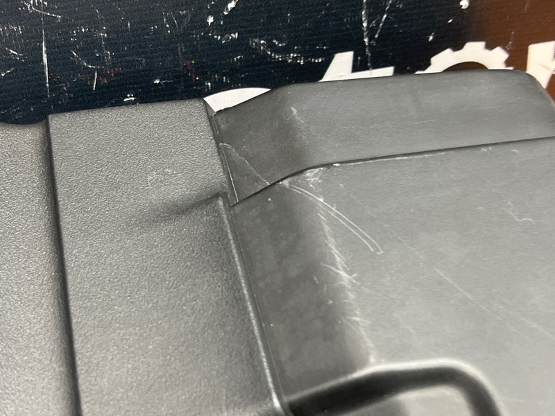 крышка двигателя, 2000 рублей, Красноярск