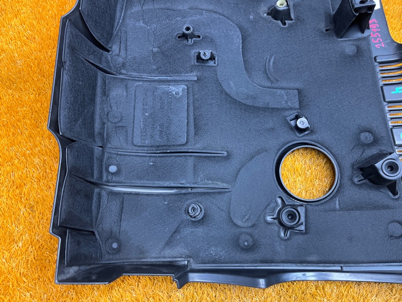 крышка двигателя, 2000 рублей, Красноярск