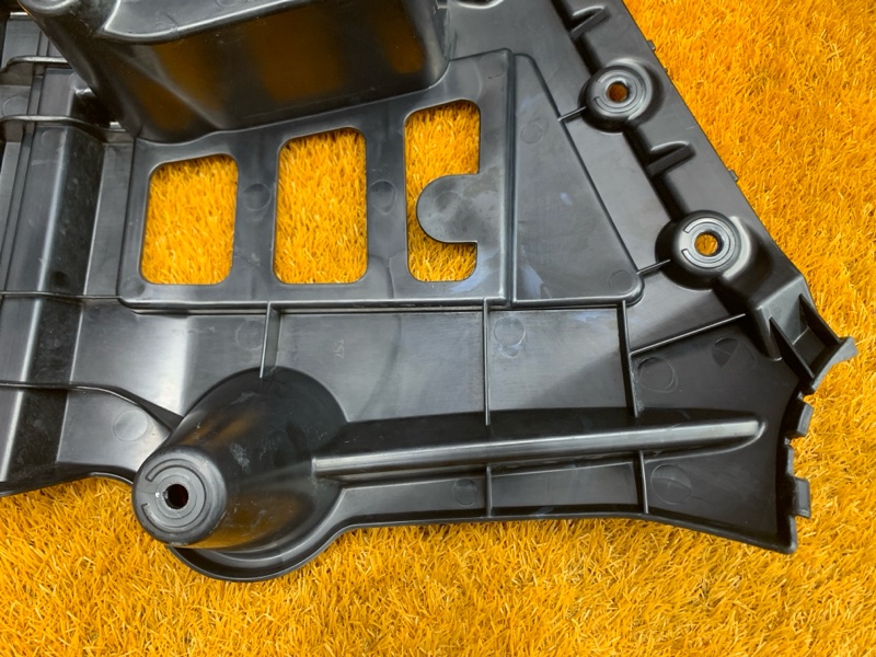 крепление бампера, 750 рублей, Красноярск