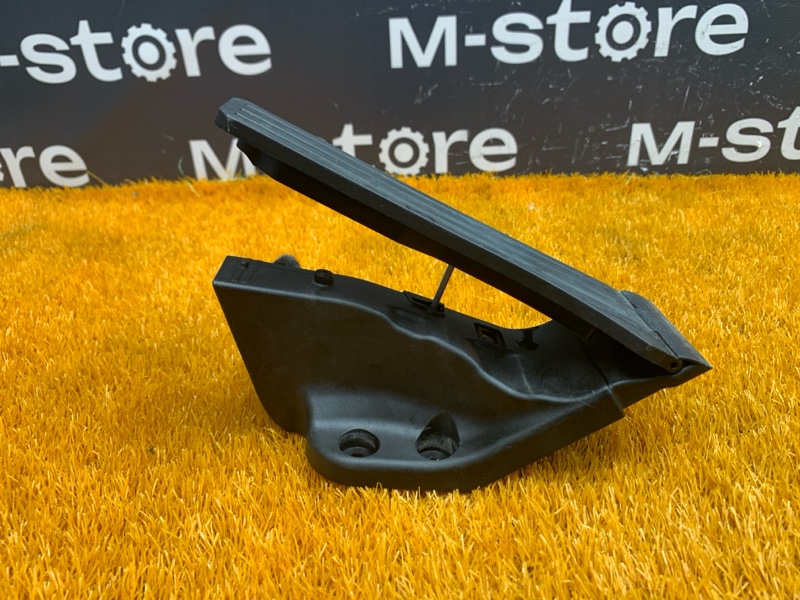 педаль газа, 4000 рублей, Красноярск