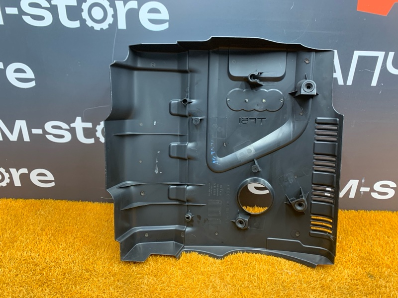 крышка двигателя, 2000 рублей, Красноярск