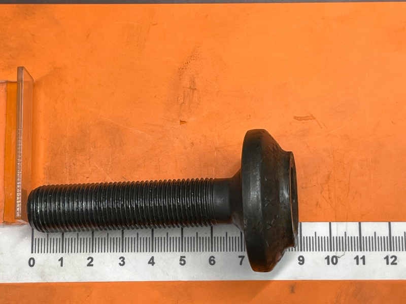 Болт привода, 200 рублей, Красноярск