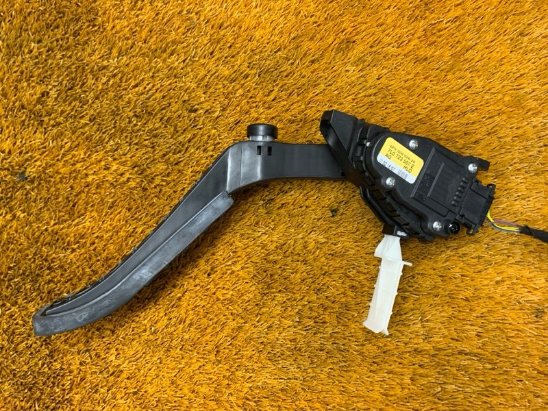 педаль газа, 500 рублей, Красноярск