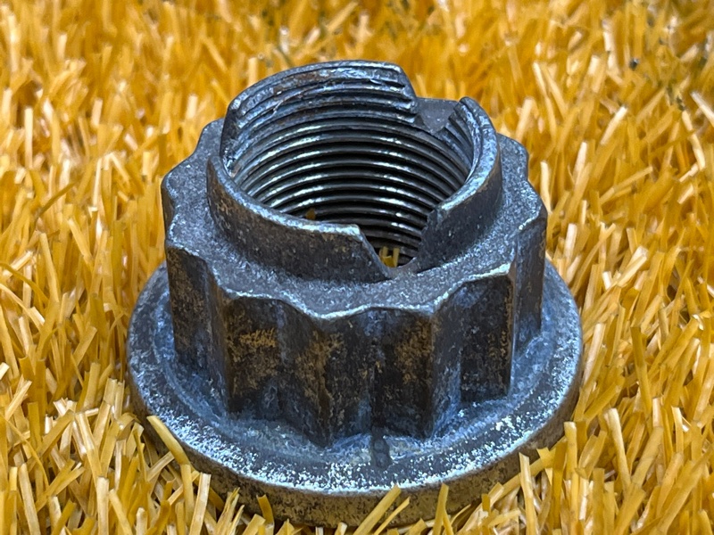 Гайка привода, 100 рублей, Красноярск