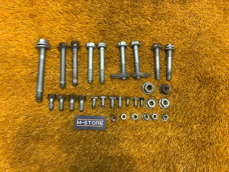 Болты и гайки задней подвески, 1000 рублей, Красноярск