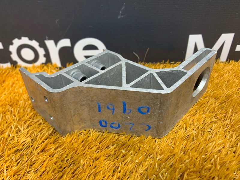 Кронштейн радиатора, 2460 рублей, Красноярск