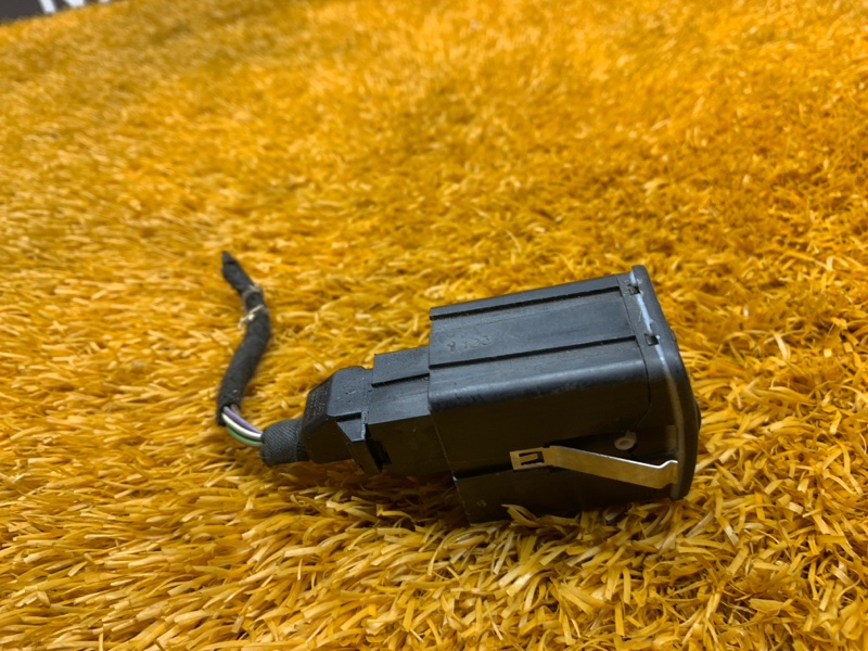 Кнопка освещения панели приборов, 400 рублей, Красноярск