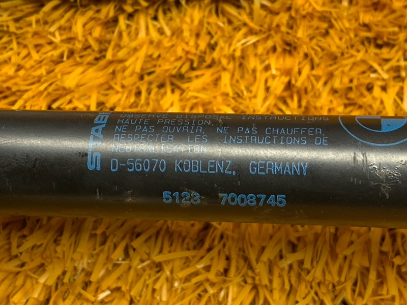 амортизатор капота, 700 рублей, Красноярск