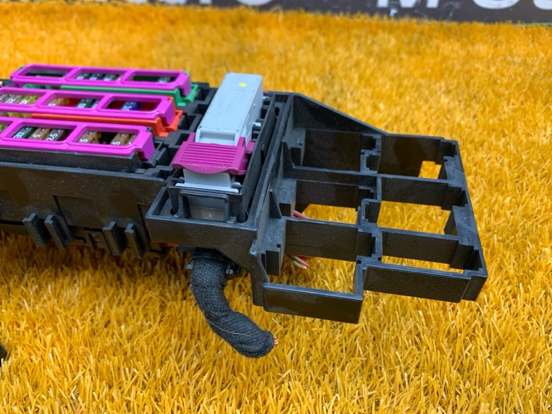 блок предохранителей, 2000 рублей, Красноярск