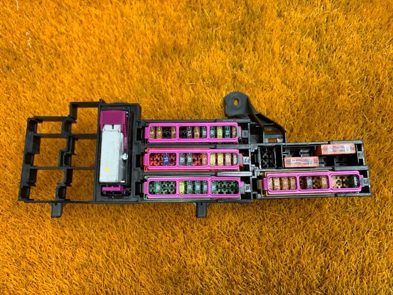 блок предохранителей, 2000 рублей, Красноярск