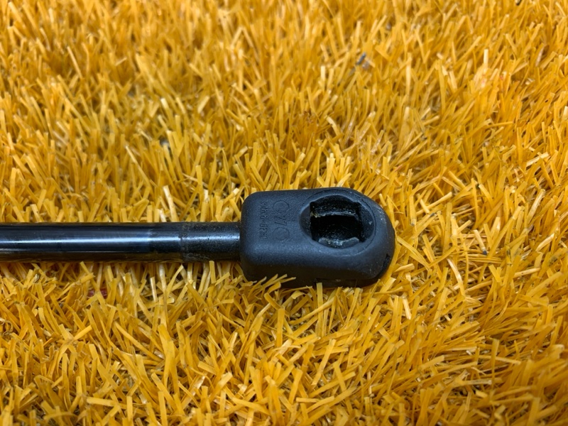 амортизатор капота, 500 рублей, Красноярск