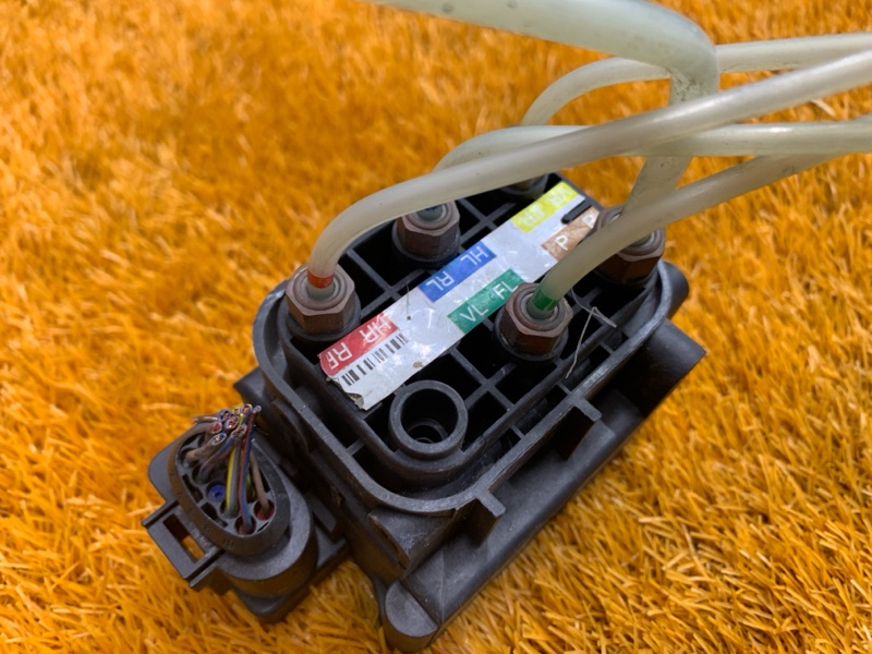 Блок клапанов пневмоподвески, 8860 рублей, Красноярск