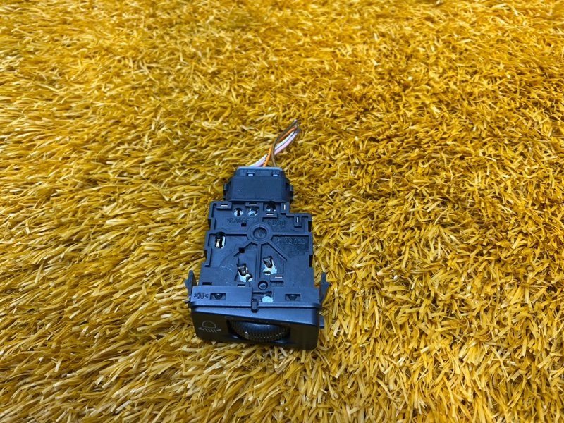 Кнопка корректора фар, 360 рублей, Красноярск