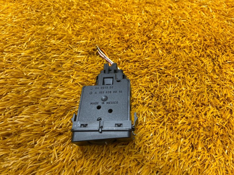 Кнопка корректора фар, 360 рублей, Красноярск