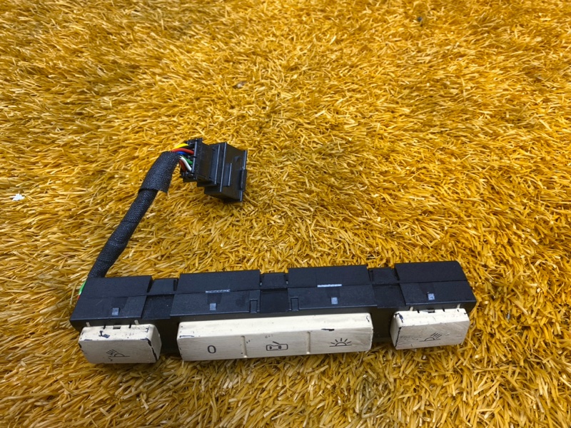 кнопки плафонного освещения, 260 рублей, Красноярск