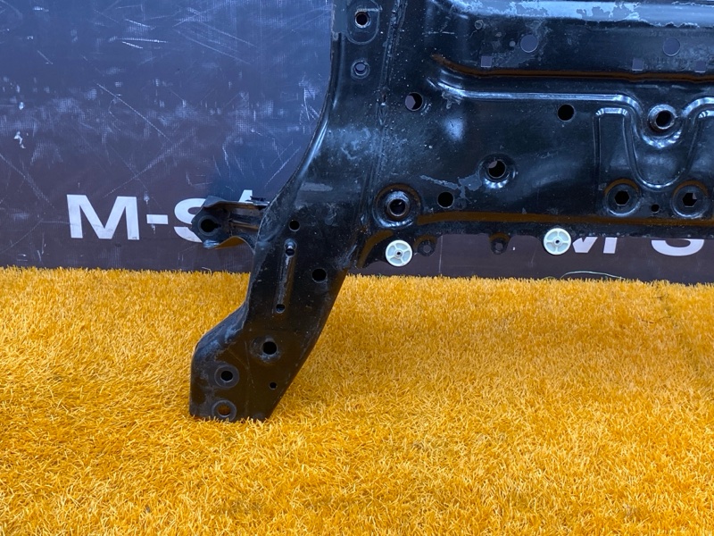 Балка поперечная (подрамник), 10200 рублей, Красноярск