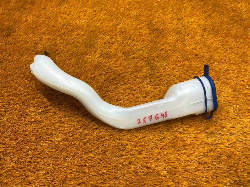 Горловина бачка омывателя, 400 рублей, Красноярск