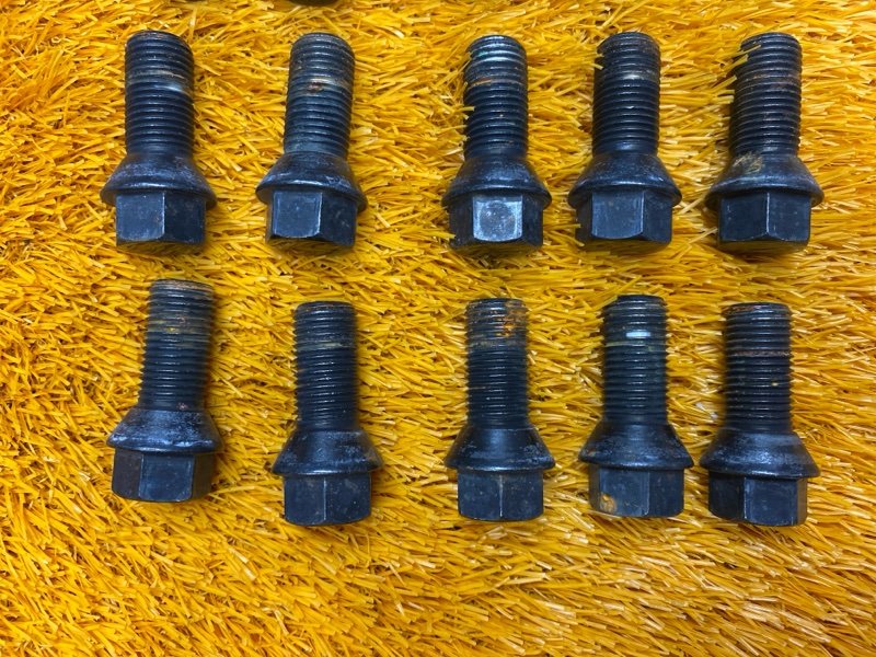 болт колесный, 2000 рублей, Красноярск