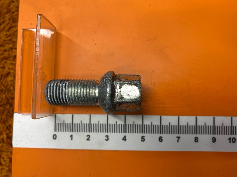 болт колесный, 1430 рублей, Красноярск