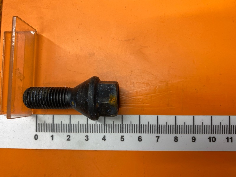 болт колесный, 1780 рублей, Красноярск