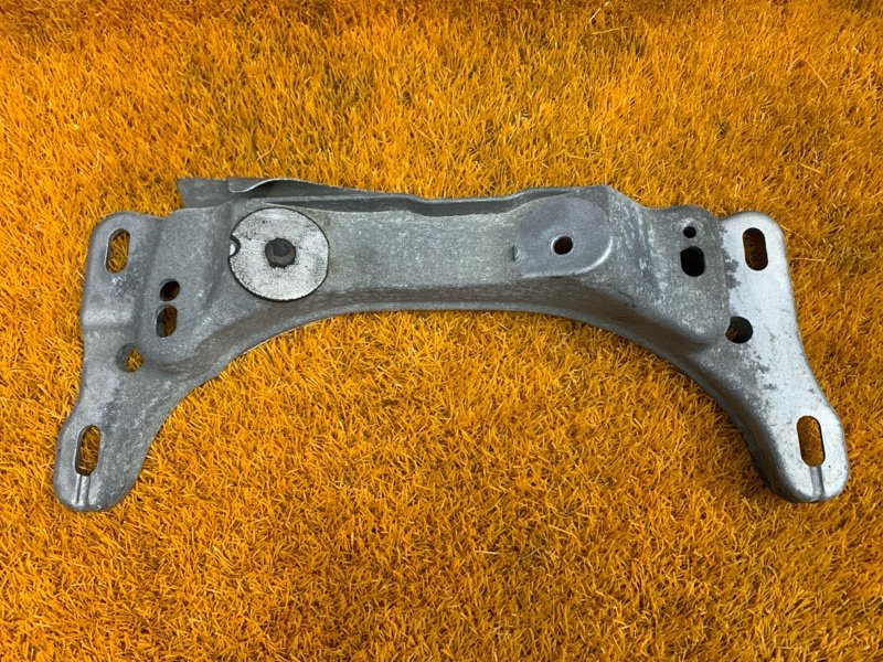 Кронштейн КПП, 1000 рублей, Красноярск