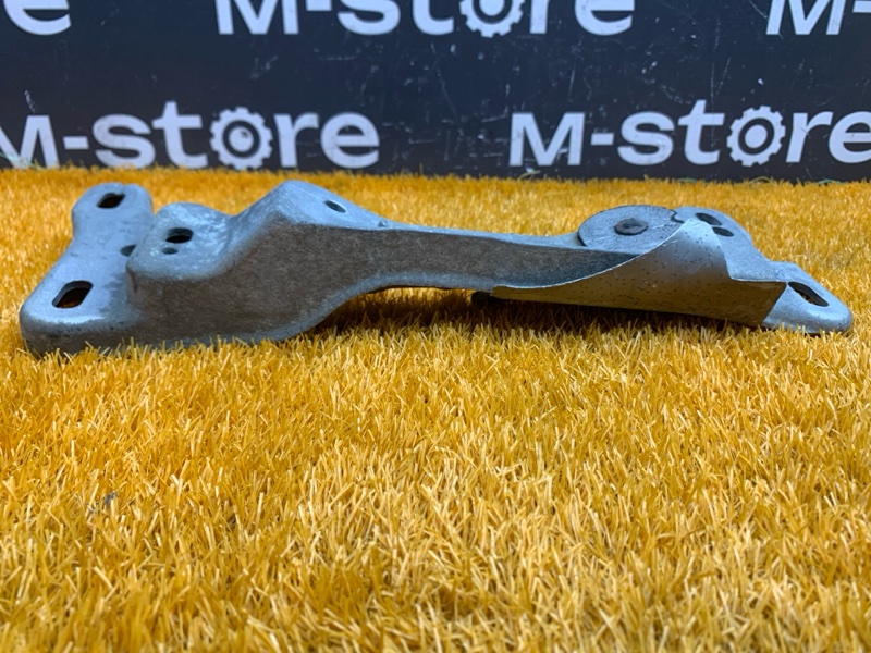 Кронштейн КПП, 1000 рублей, Красноярск