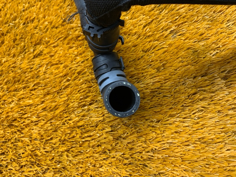 Патрубок системы охлаждения, 1200 рублей, Красноярск