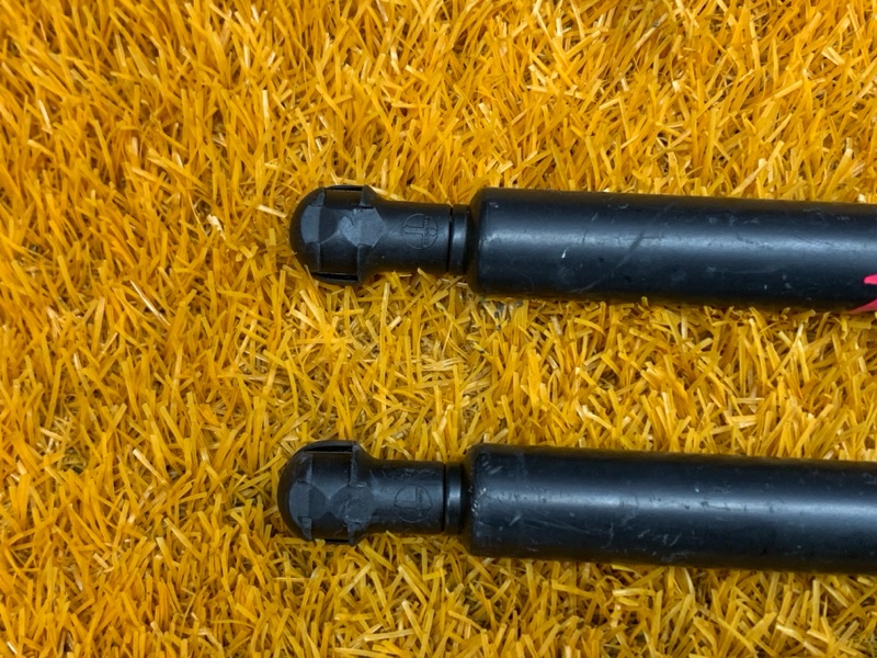 Амортизатор стекла багажника, 830 рублей, Красноярск