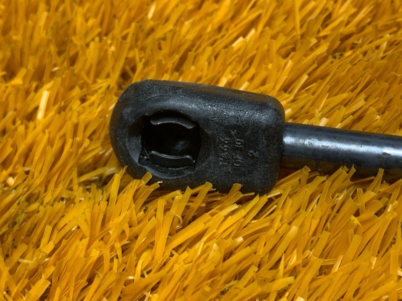 амортизатор капота, 640 рублей, Красноярск