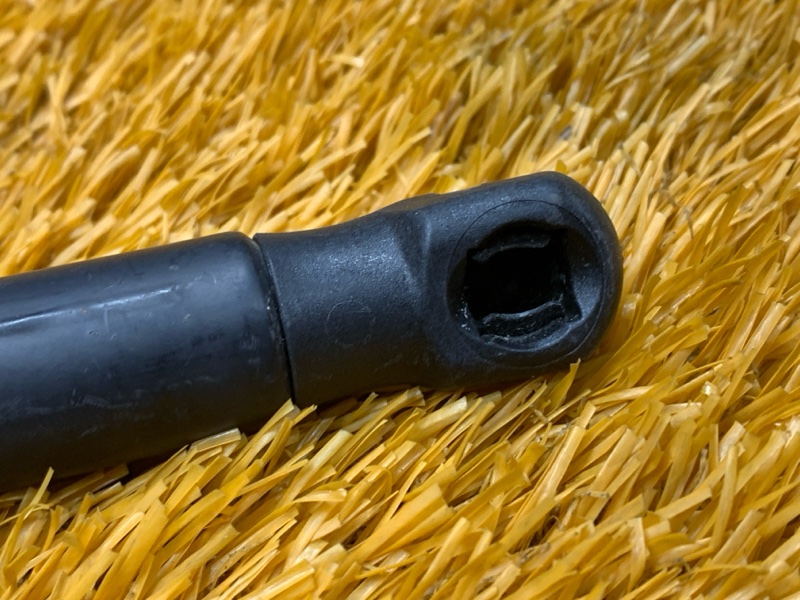 амортизатор капота, 640 рублей, Красноярск