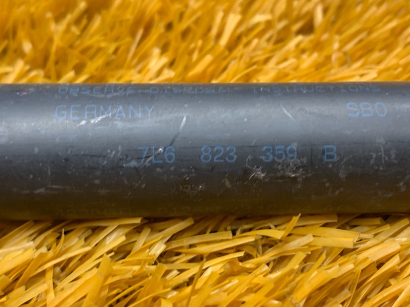 амортизатор капота, 640 рублей, Красноярск