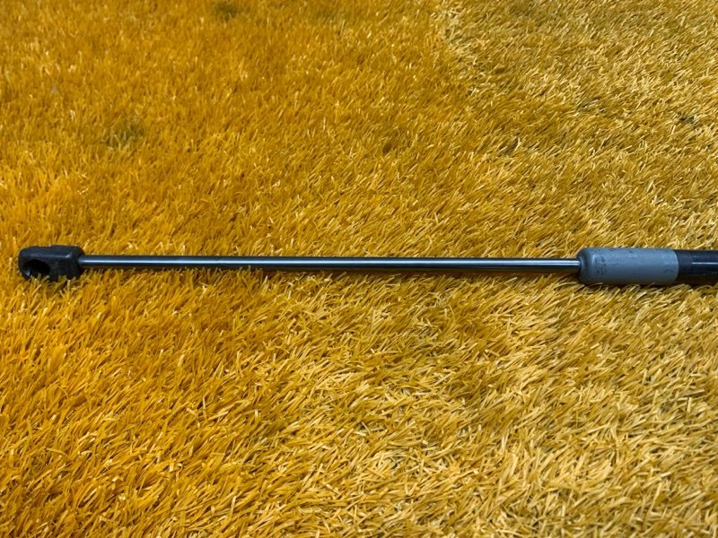 амортизатор капота, 900 рублей, Красноярск