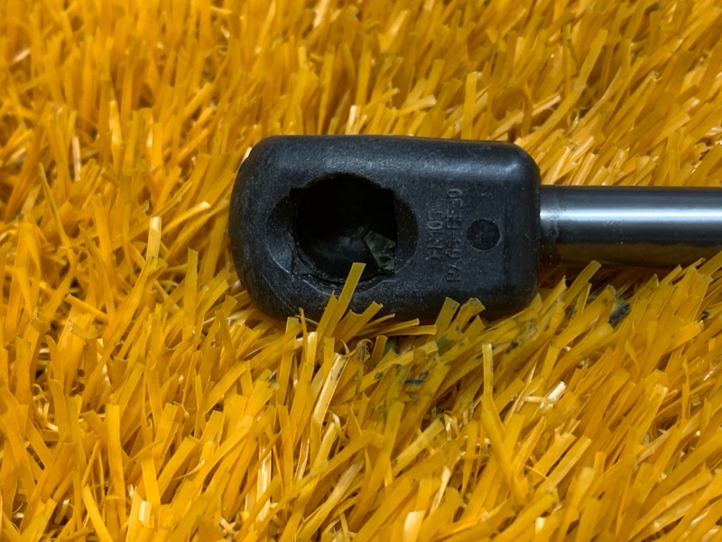 амортизатор капота, 900 рублей, Красноярск