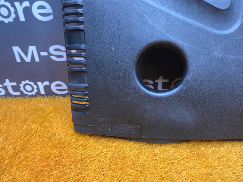 крышка двигателя, 2000 рублей, Красноярск