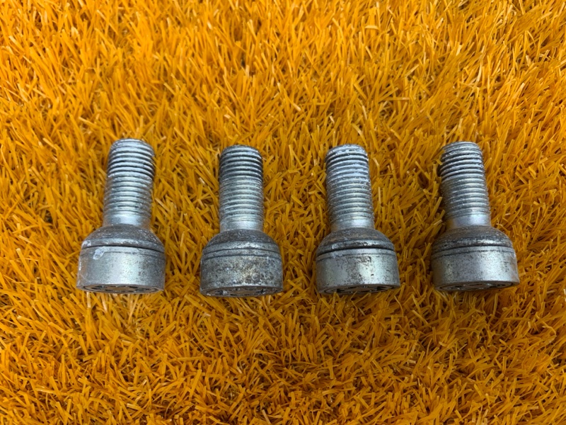 болт колесный(секретка), 1340 рублей, Красноярск