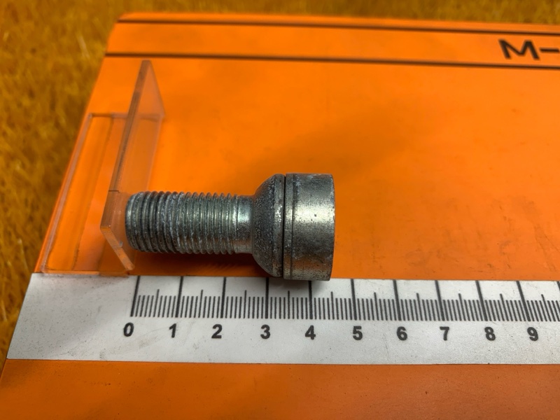 болт колесный(секретка), 1340 рублей, Красноярск