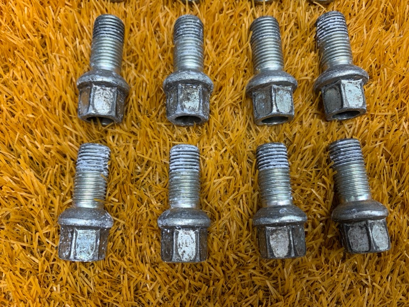 болт колесный, 1430 рублей, Красноярск