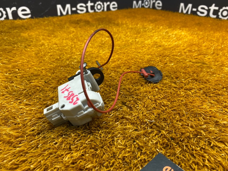 Замок лючка бензобака, 870 рублей, Красноярск