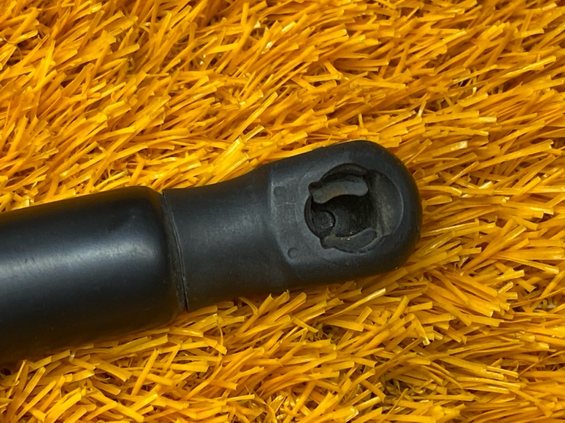 амортизатор багажника, 500 рублей, Красноярск