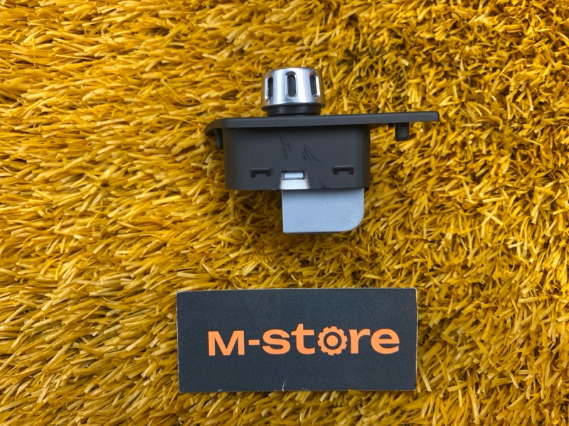 Кнопка регулировки зеркал, 1000 рублей, Красноярск