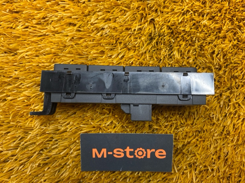 кнопка памяти сидений, 700 рублей, Красноярск