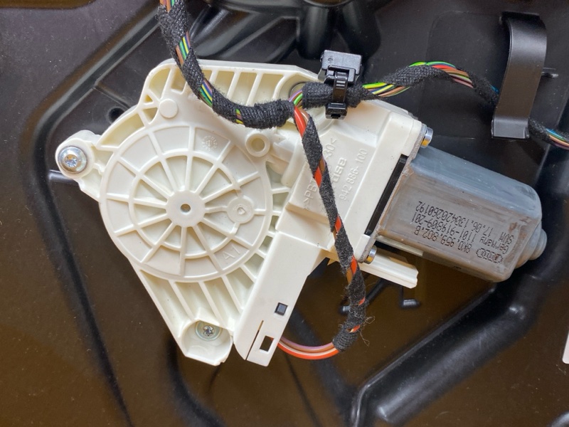 стеклоподъемник, 4610 рублей, Красноярск