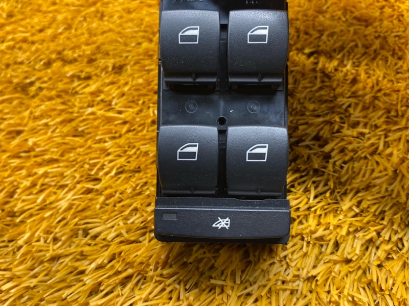 Блок управления стеклоподъемниками, 1000 рублей, Красноярск